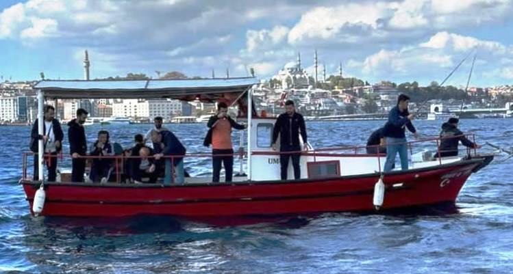 uploads/İstanbul teknede balık turları