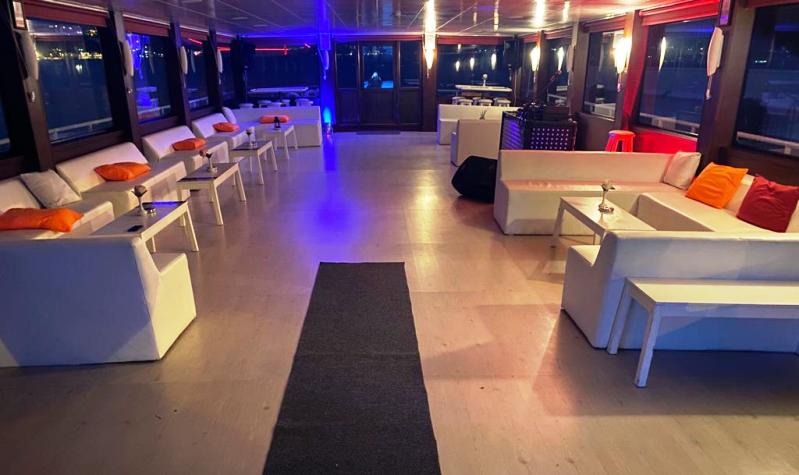Alt salon bar
