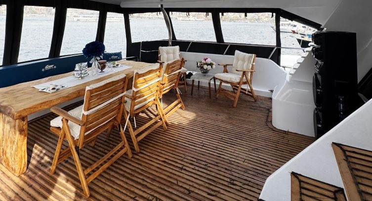 Teras oturma düzeni