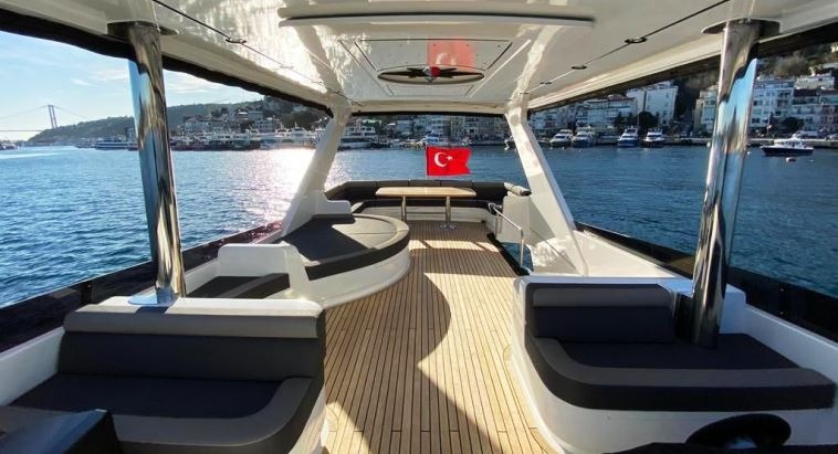 Lüks yemek masası