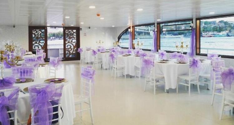 Düğün hazırlığı lüks salon
