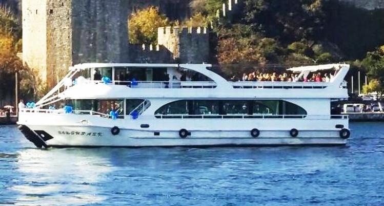 Boğaz turu için kiralık tekne